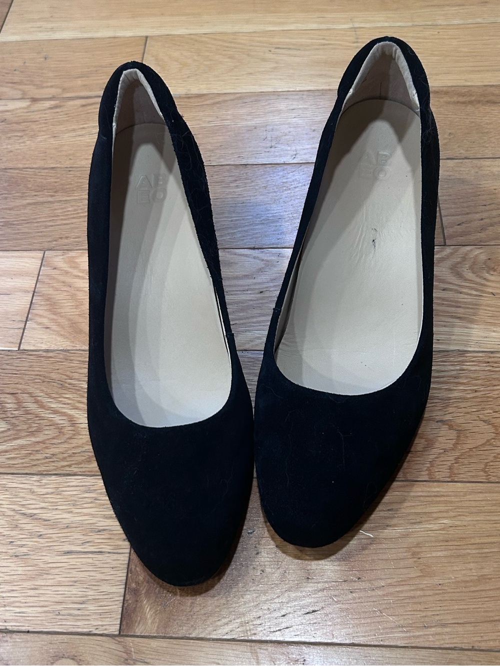 ABEO Quinn Black Women's Classic Suede Wedges
